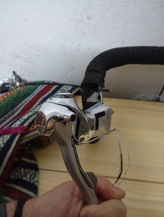 Manillar ITM + Manetas Shimano Dura-Ace.