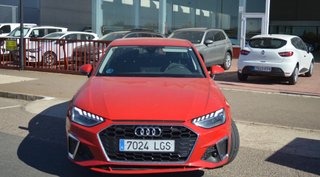 AUDI A4 S line 30 TDI S tronic