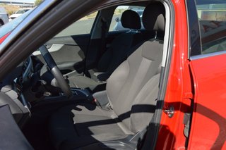 AUDI A4 S line 30 TDI S tronic