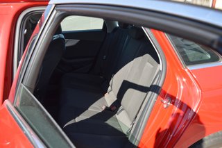 AUDI A4 S line 30 TDI S tronic