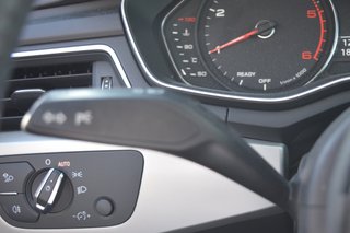 AUDI A4 S line 30 TDI S tronic