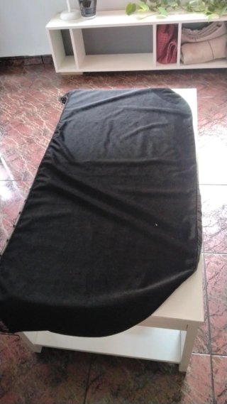 Mantilla negra con encaje floral