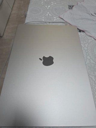 MacBook Air 15 M3 2024 Plata 16 gigas ram 256