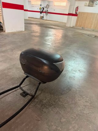 Baúl Shad 2 cascos con soporte