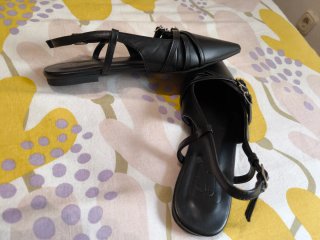 Sandalias Negras Punta Hebillas
