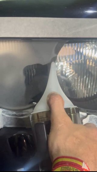 Restauración de faros con polímero liquido