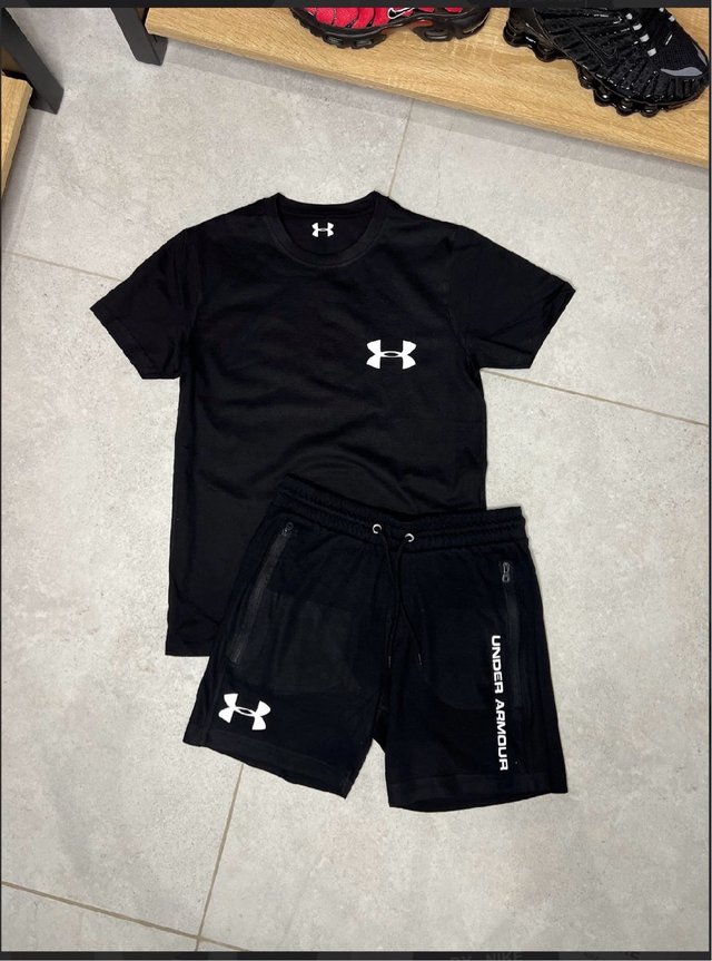 Conjunto Under Armour Negro Camiseta y Short L