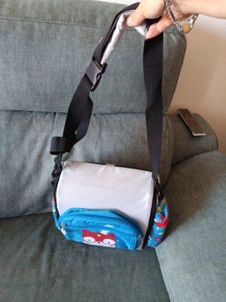 Troba portátil infantil azul con gato
