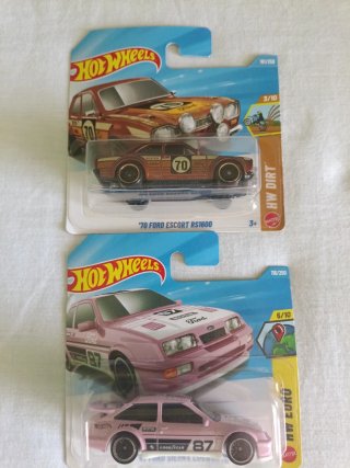 Lotto di 13 Hot Wheels Basici Vari Modelli!!!
