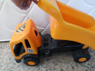 Flotador Rayo McQueen y 2 camiones