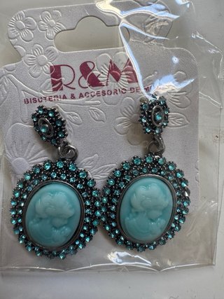 Conjunto de peinetas y pendientes turquesa
