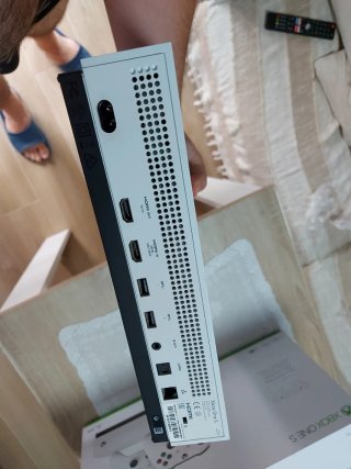 Xbox One S 1TB Blanca con caja y cables