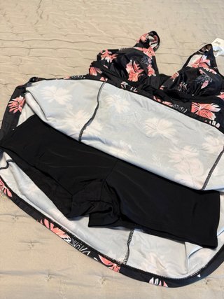 Bañador con short incorporado floral