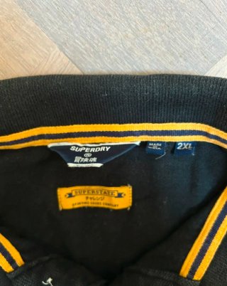 Polo Superdry Talla XXL Negro.