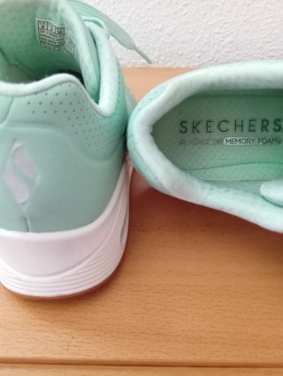 Zapatillas Skechers Mujer Talla 36  verde menta