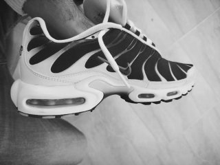 Zapatillas Nike Air Max TN Negras y Blancas