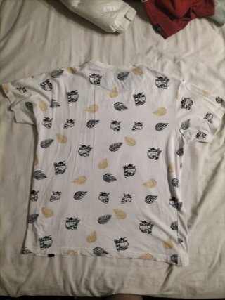 Camiseta Inside Estampada Calaveras Hojas XL