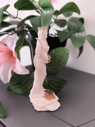 Figura Diosa Fortuna Resina 3D Pintada