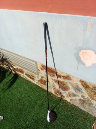 Palos de golf zurdos