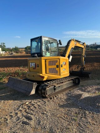 Excavadora Cat 305