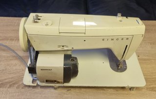 Máquina de coser Singer 258