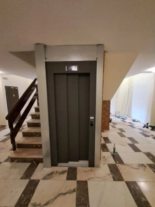Toro tipo de trabajo de pintura. Gotelé, fachadas.