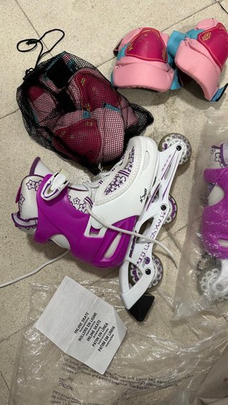 Patines en línea 35 a 38. Protecciones y bolsa.