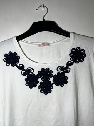 Blusa Precchio Blanca Floral Talla L