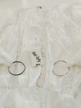 Vestido mini, modelo pájaro de Charo Ruiz
