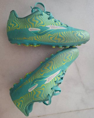 Botas de fútbol infantiles 32
