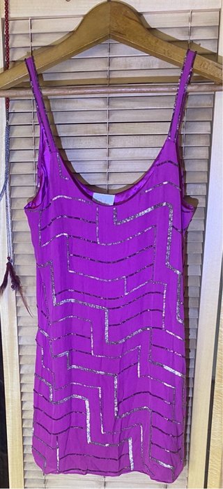 Vestido corto de fiesta.  T.S/M