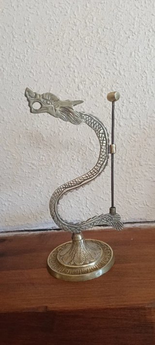 Figura dragón chino de latón