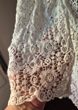 Vestido tejido en Guipur Blanco roto,talla única.