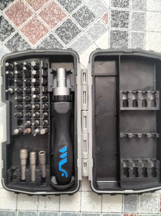 Oferta caja de herramientas con puntas oferta 6 eu