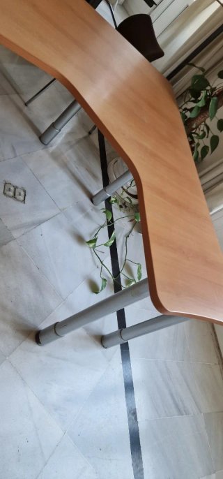 Mesa de escritorio angular madera y metal