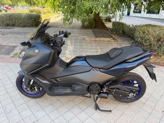 Yamaha TMAX 560 2024 con 17.185 km no cambios