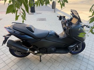 Yamaha TMAX 560 2024 con 17.185 km no cambios
