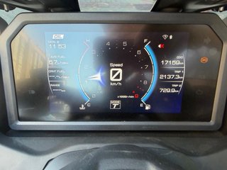 Yamaha TMAX 560 2024 con 17.185 km no cambios