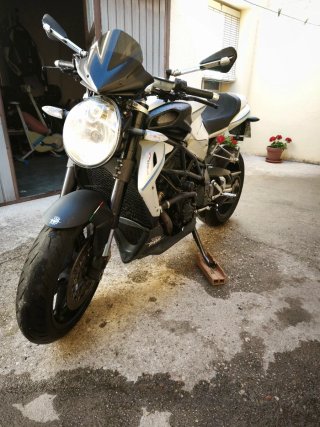 MV Agusta Brutale 920