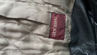 Chaqueta de cuero negra