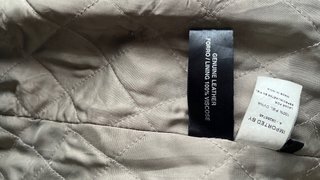 Chaqueta de cuero negra