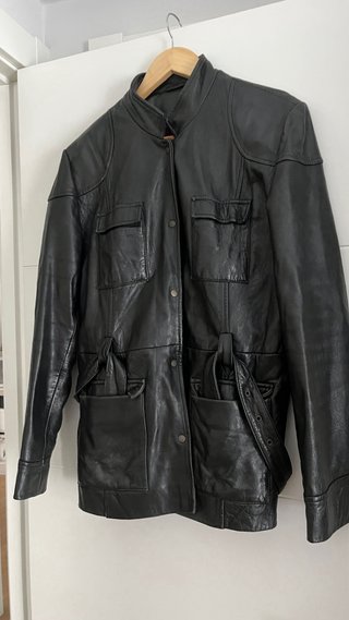 Chaqueta de cuero negra