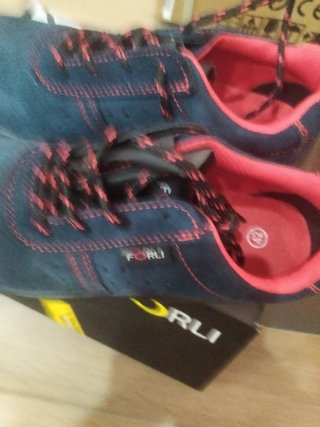 Botas de trabajo azules y rojas Talla 42