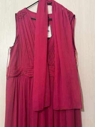 Vestido burdeos Corte Inglés