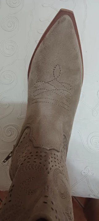 Botas serraje beige talla 40 (un uso)