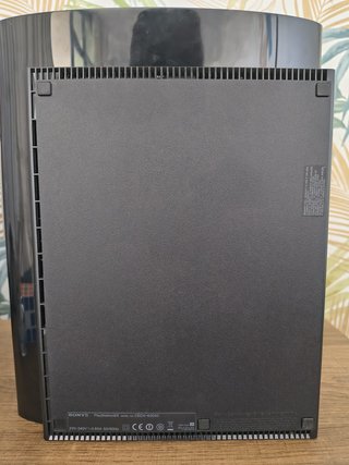 Playstation 3 Super Slim con 20 Giochi + Controller