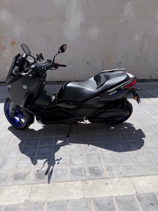 Yamaha XMAX 2025 Negra Impecable