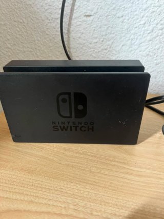 Nintendo Switch Seminueva Roja y Azul