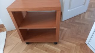 Mueble auxiliar con ruedas