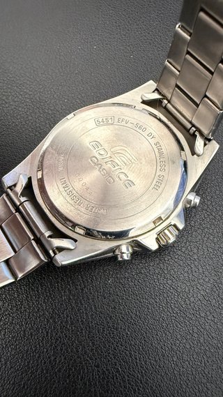 Reloj Casio Edifice EFV-560 Cronógrafo